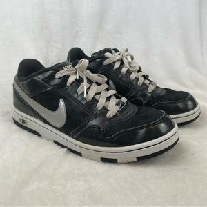 Nike Shoes Women’s 9 Air Prestige III 394656-003 Black White Athletic Sneakers